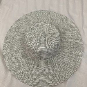 Forever New - silver beach hat - one size